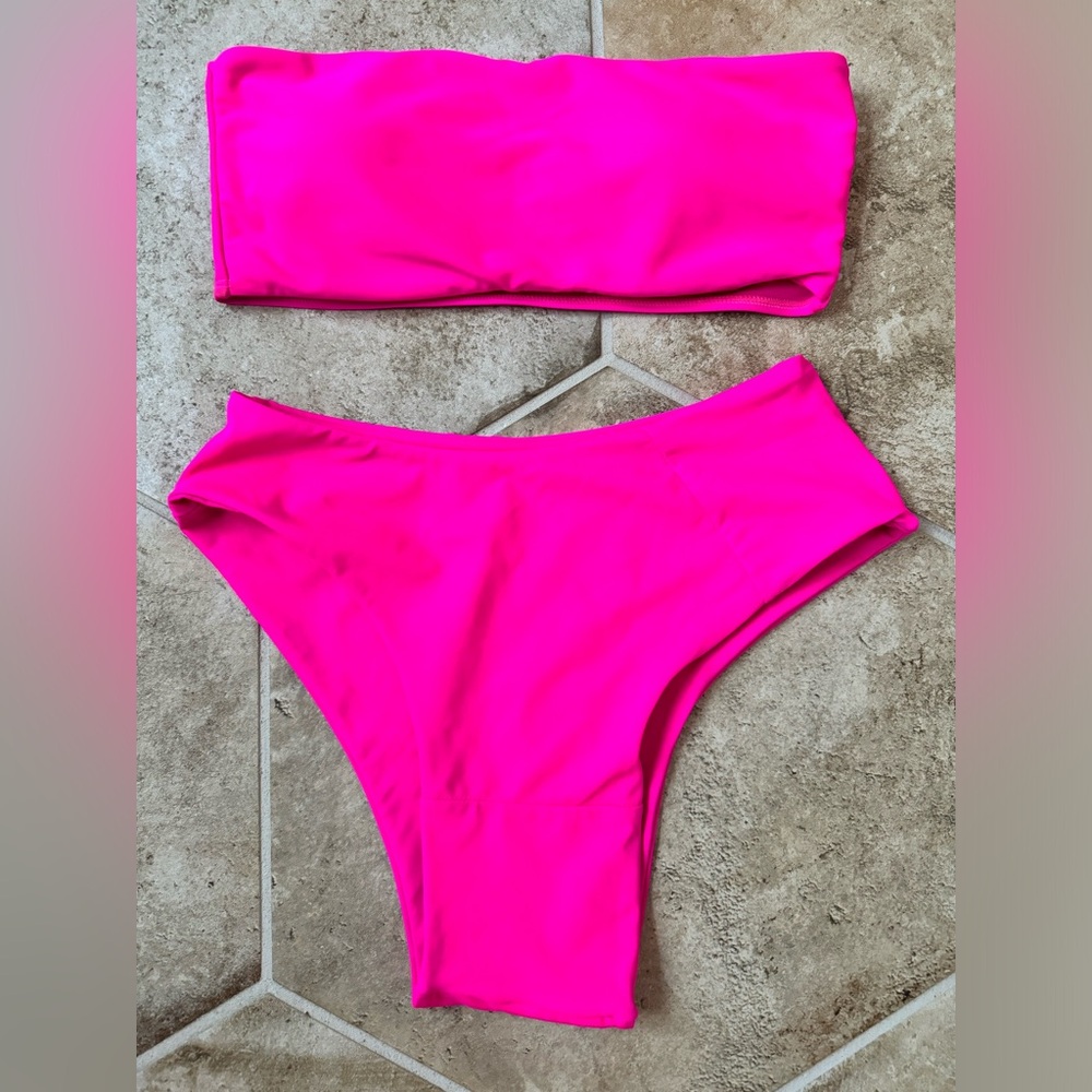 Vibrant Pink Bikini Set - Picture 3 of 4
